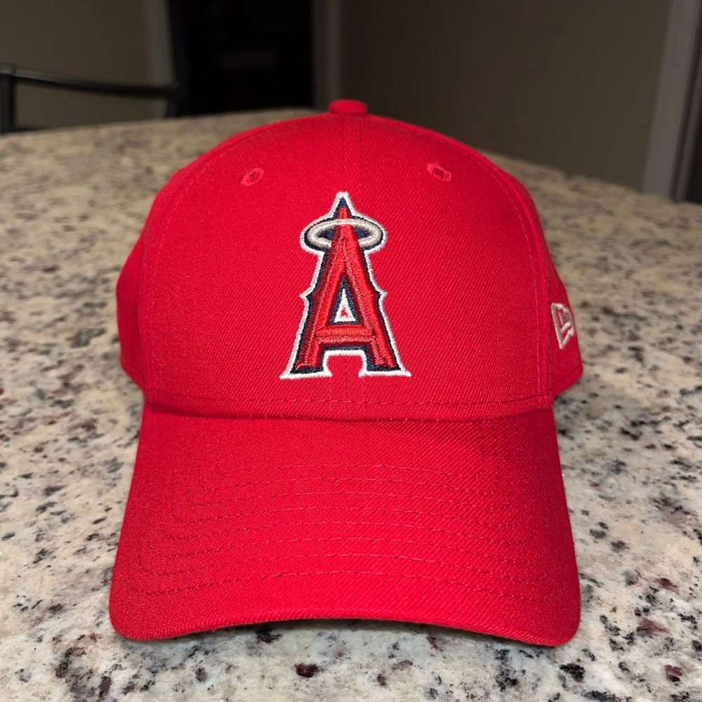 New Era Red 9FORTY Baseball Cap with Embroidered LA Angels Logo Adjustable